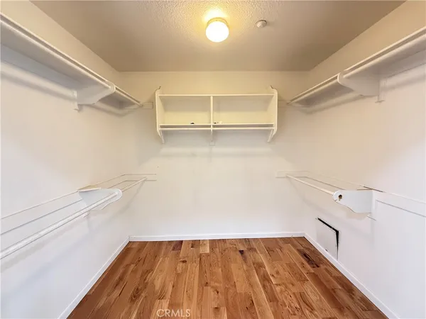$4,600 | 9030 Hayvenhurst Avenue, North Hills, CA 91343