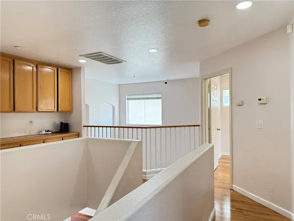 $4,600 | 9030 Hayvenhurst Avenue, North Hills, CA 91343