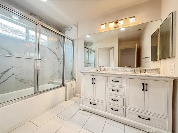 $4,600 | 9030 Hayvenhurst Avenue, North Hills, CA 91343