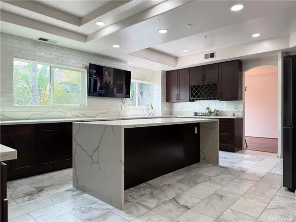 $4,600 | 9030 Hayvenhurst Avenue, North Hills, CA 91343