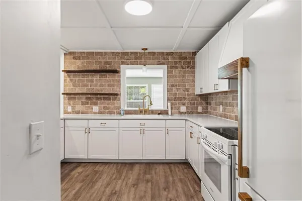 $550,000 | 2524 Victarra Circle, Lutz, FL 33559