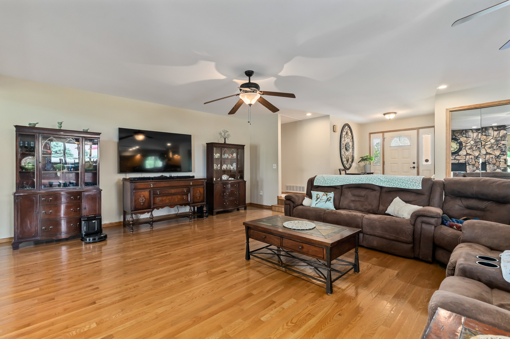 22601 South Spencer Road New Lenox, IL 60451 - Photo 12 of 93 Gallery Image 12