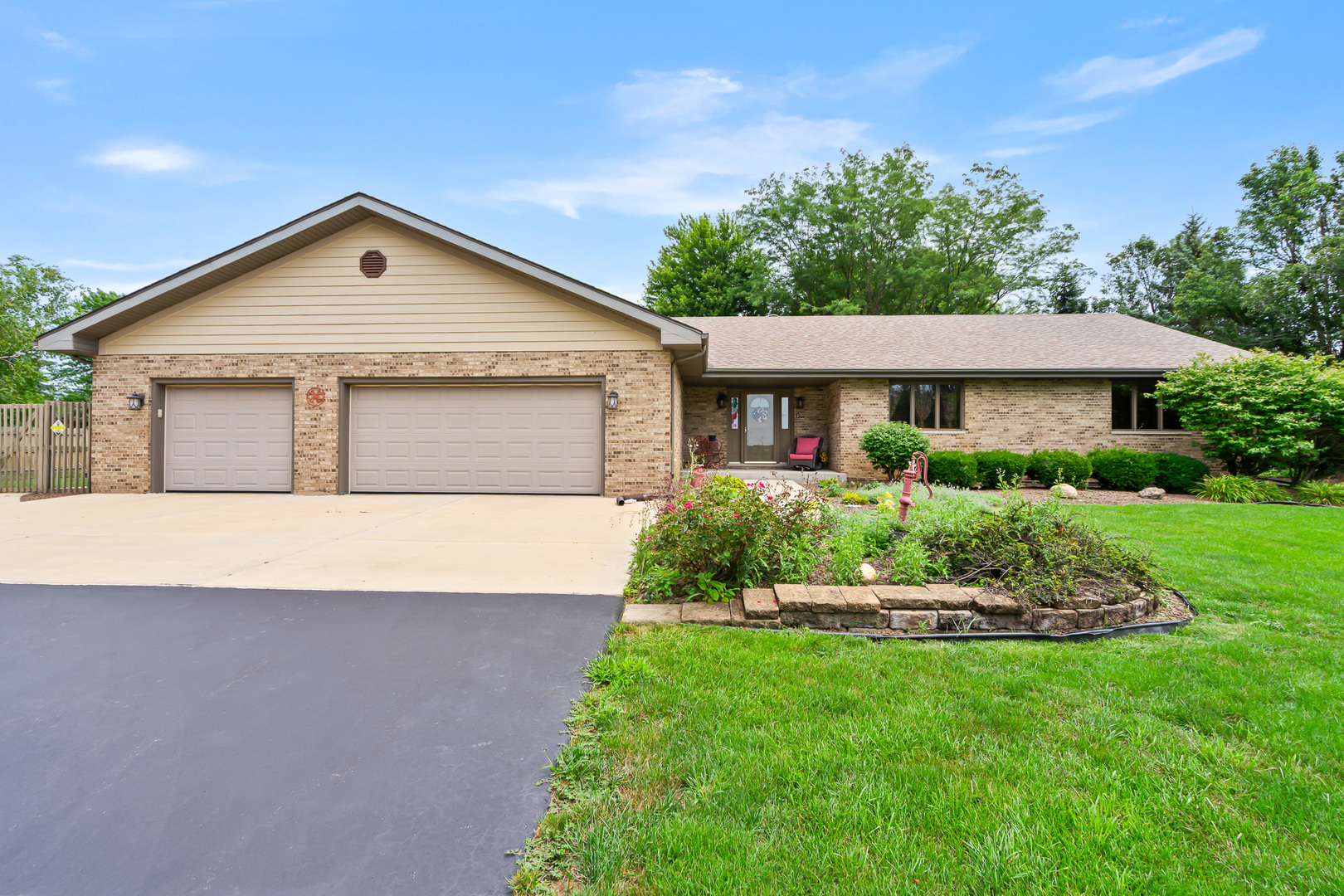 22601 South Spencer Road New Lenox, IL 60451 - Photo 4 of 93 Gallery Image 4