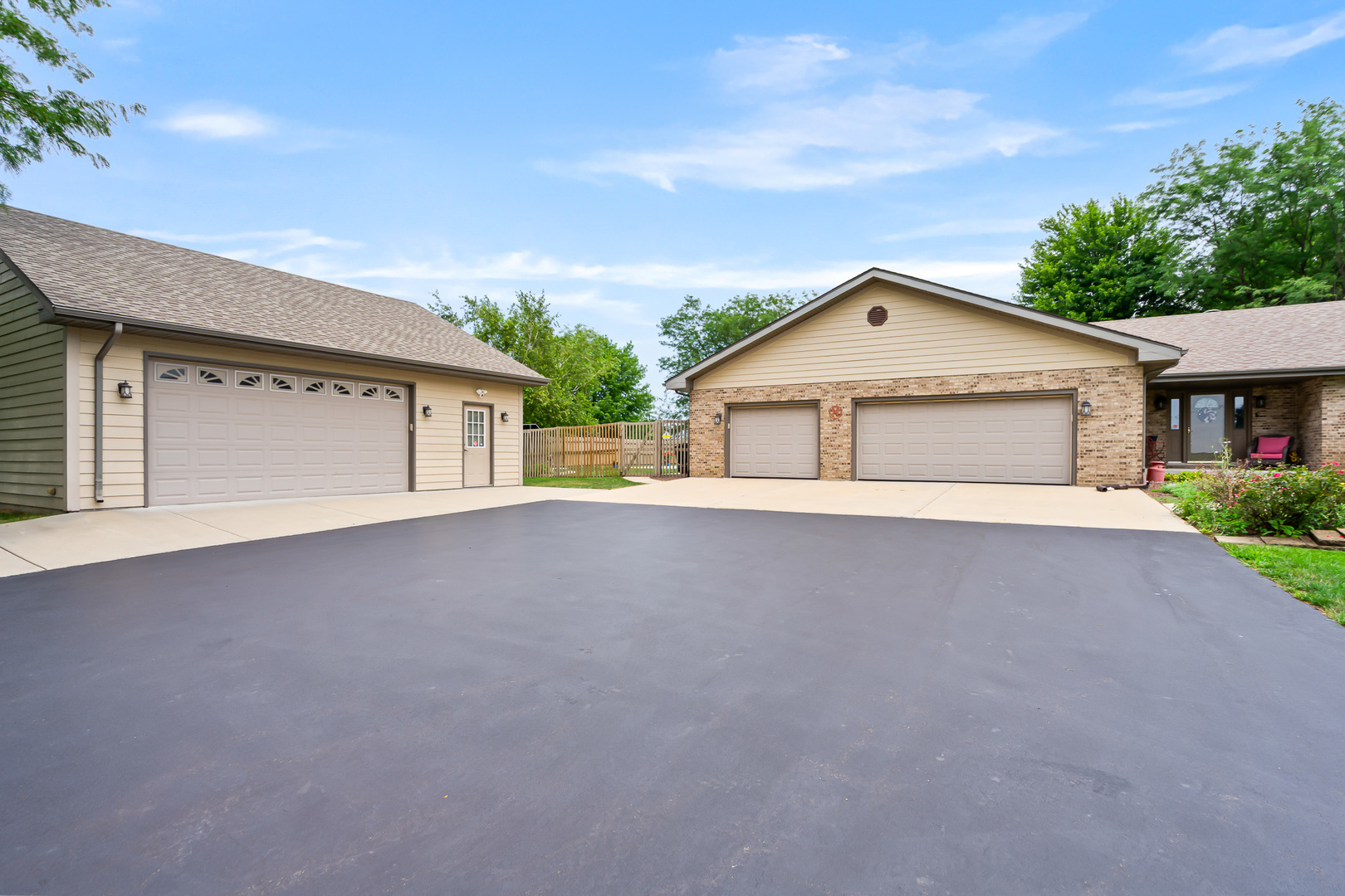 22601 South Spencer Road New Lenox, IL 60451 - Photo 6 of 93 Gallery Image 6