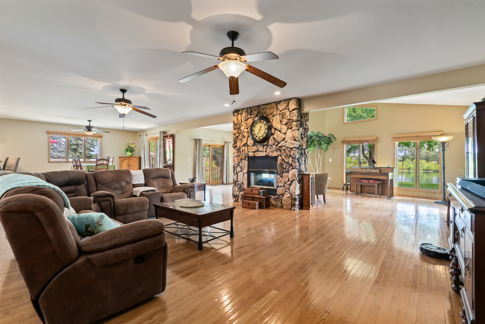 22601 South Spencer Road New Lenox, IL 60451 - Photo 10 of 93 Gallery Image 10