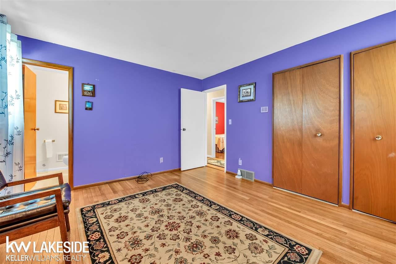 303 Riverside Drive Clinton Township, MI 48036 - Photo 17 of 26 50081845-16.JPG