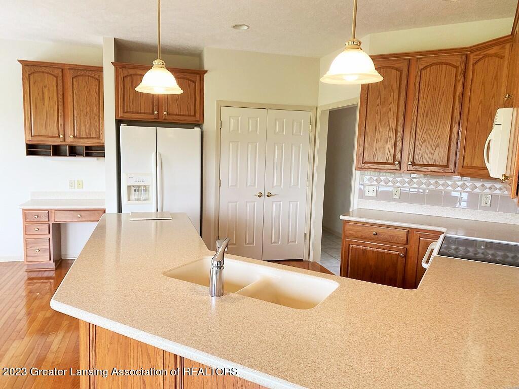 984 Pennine Ridge Way Grand Ledge, MI 48837 - Photo 11 of 28 Peninne Ridge 019
