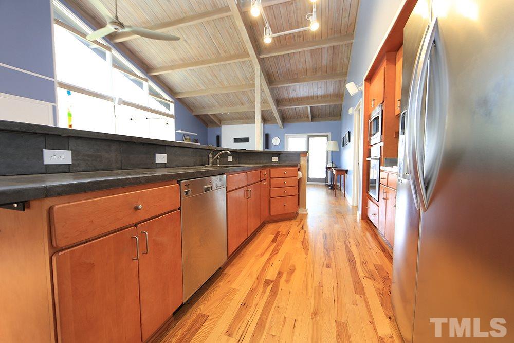 2602 Cambridge Road Raleigh, NC 27608 - Photo 12 of 29