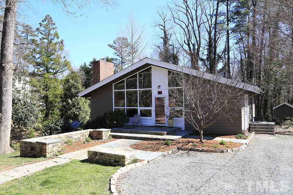 2602 Cambridge Road Raleigh, NC 27608 - Photo 3 of 29