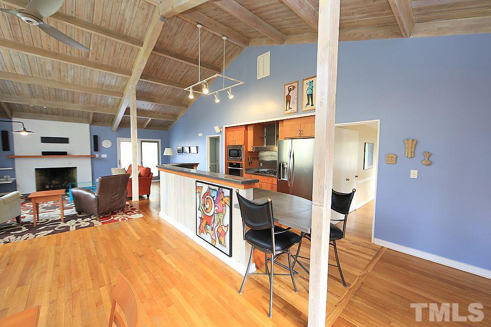 2602 Cambridge Road Raleigh, NC 27608 - Photo 4 of 29