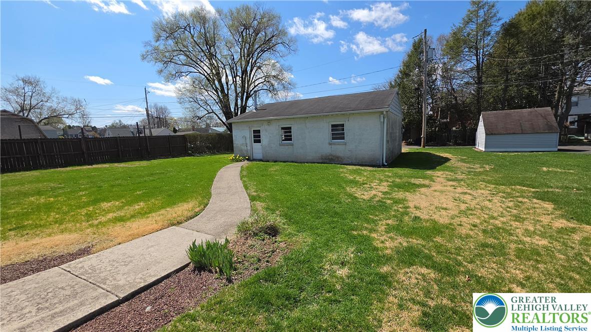522 Rentzheimer Drive Hellertown, PA 18055 - Photo 18 of 57 a view of a back yard of the house