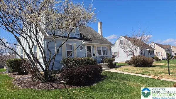 $314,900 | 522 Rentzheimer Drive, Hellertown, PA 18055