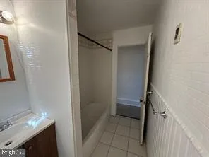 $1,400 | 1016 West Main Street, Unit 2, Norristown, PA 19401