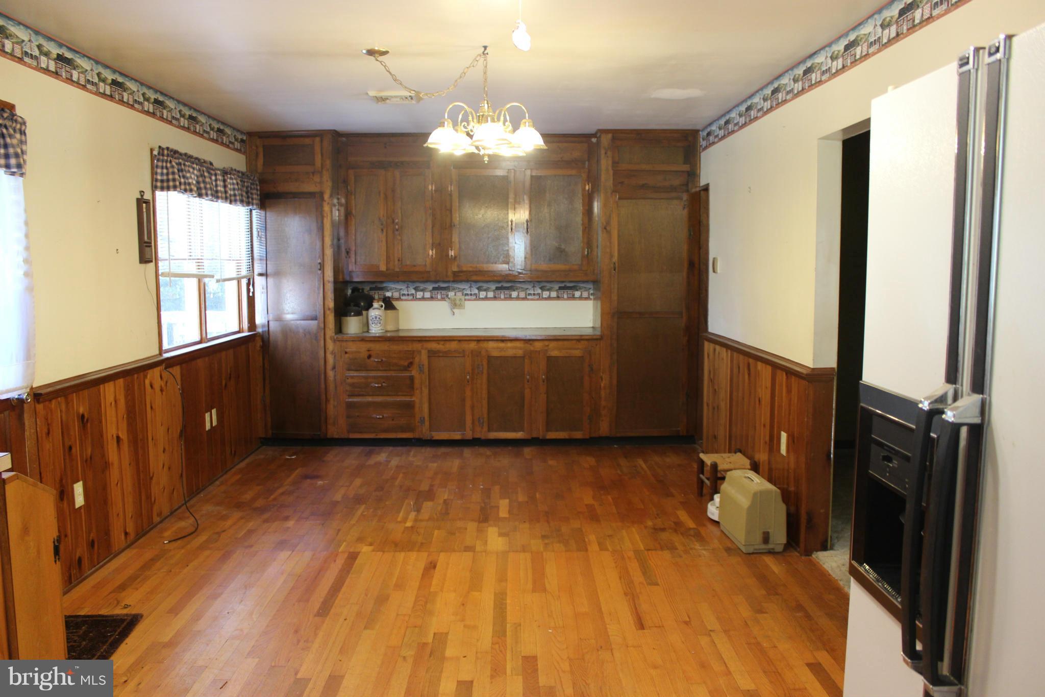 421 Dean Road Centreville, MD 21617 - Photo 8 of 13 Dining Room