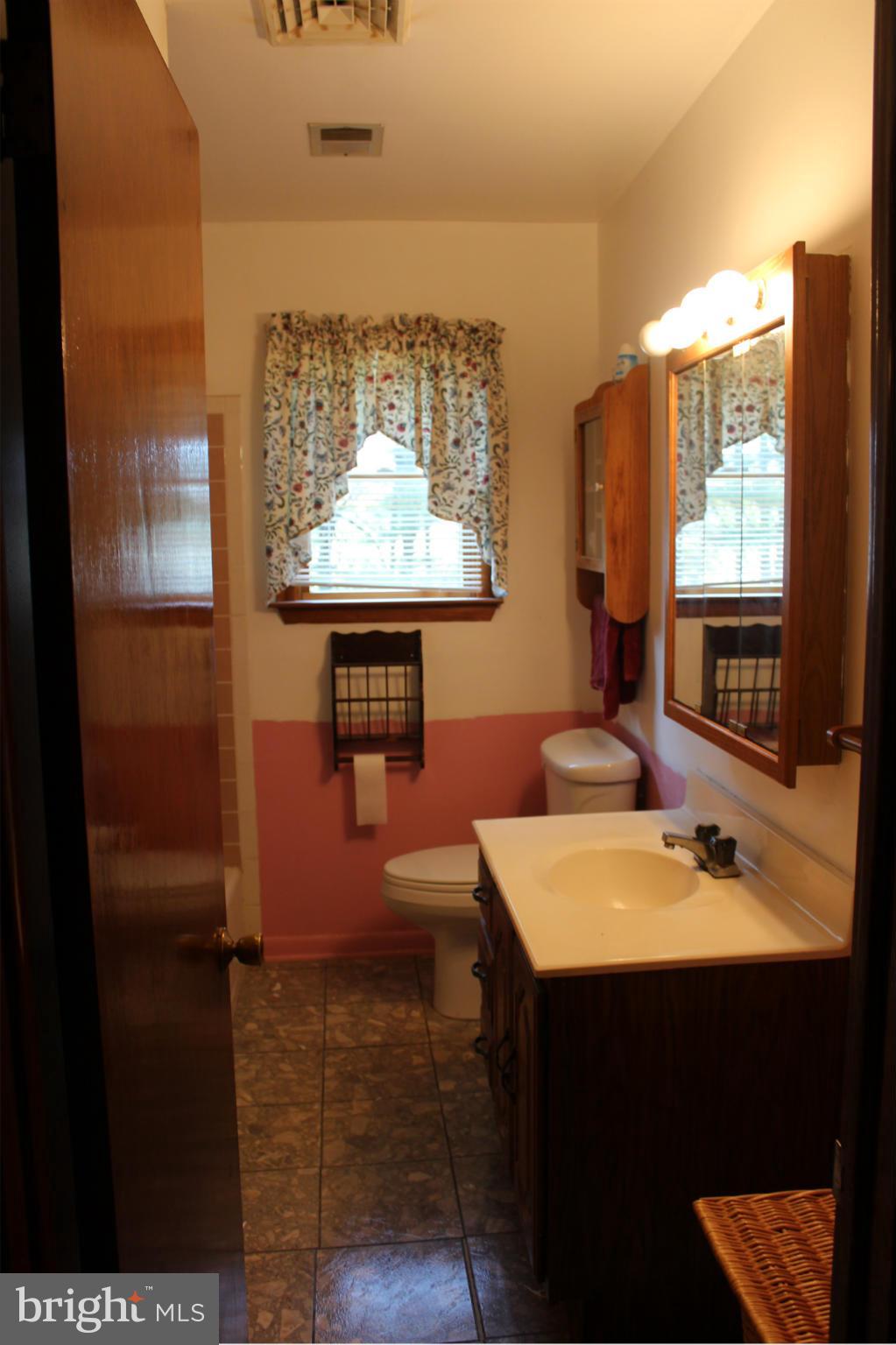 421 Dean Road Centreville, MD 21617 - Photo 9 of 13 Bath