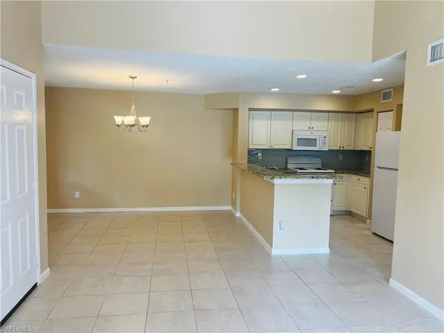 $1,875 | 1275 Wildwood Lakes Boulevard, Unit 202, Naples, FL 34104