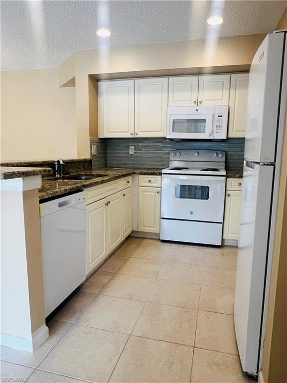 1275 Wildwood Lakes Boulevard, Unit 202 Naples, FL 34104 - Photo 7 of 16