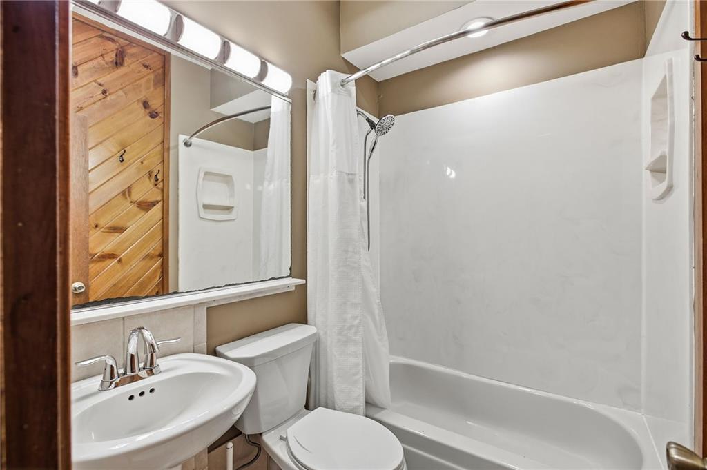 7116 Woodson Road Raytown, MO 64133 - Photo 19 of 48