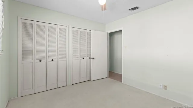 a view of a livingroom with an entryway