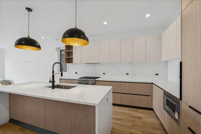 $2,599,000 | 1325 North Artesian Avenue, Chicago, IL 60622