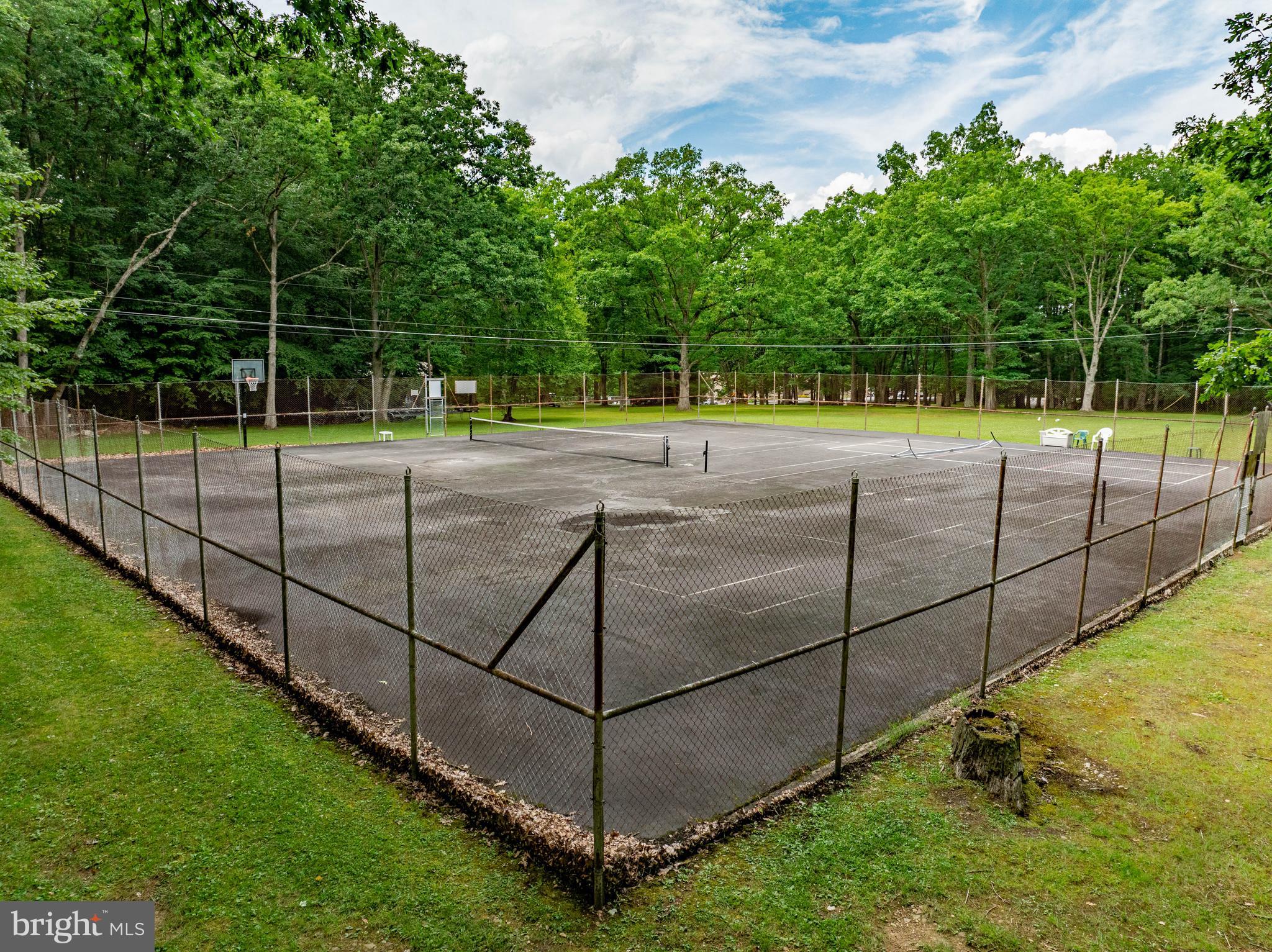189 Red Run Road, Unit 1C2 Oakland, MD 21550 - Photo 35 of 50 a view of a backyard