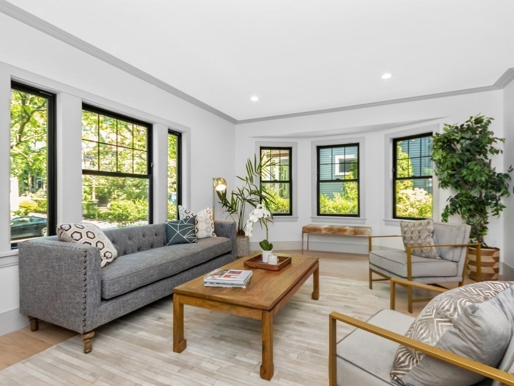 21 Naples Road, Unit 1 Brookline, MA 02446 - Photo 5 of 33