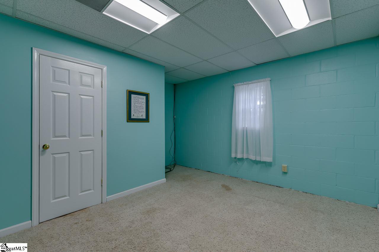 354 Adger Road Easley, SC 29642 - Photo 26 of 36