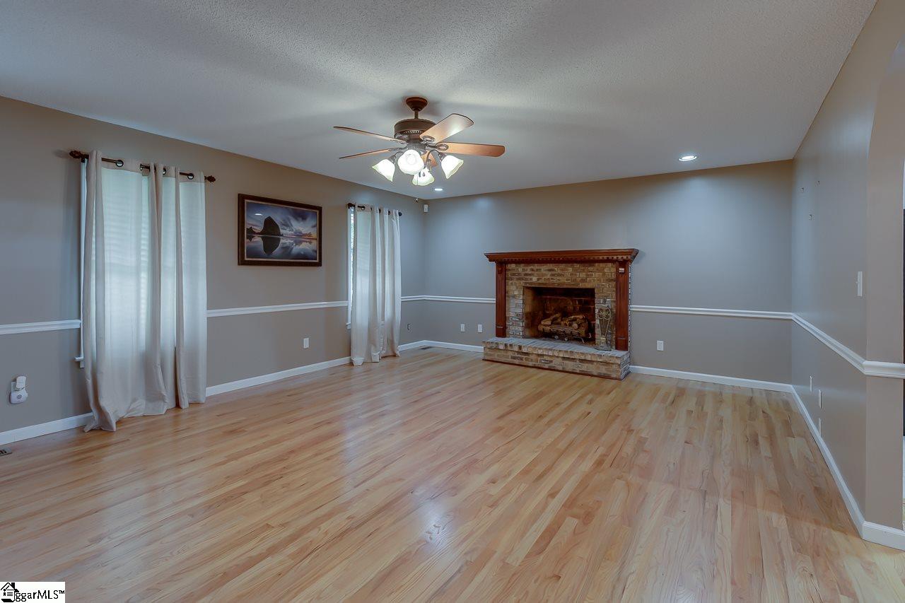 354 Adger Road Easley, SC 29642 - Photo 5 of 36