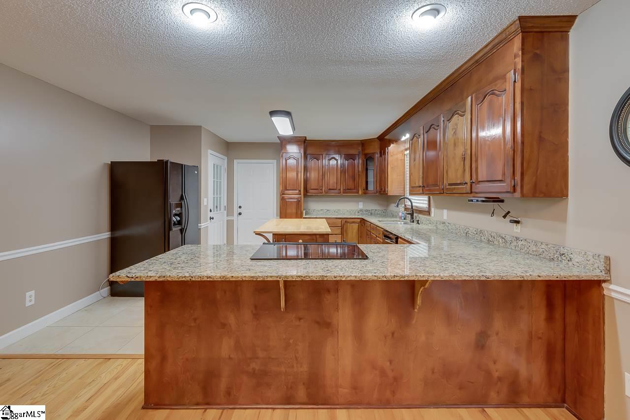 354 Adger Road Easley, SC 29642 - Photo 8 of 36