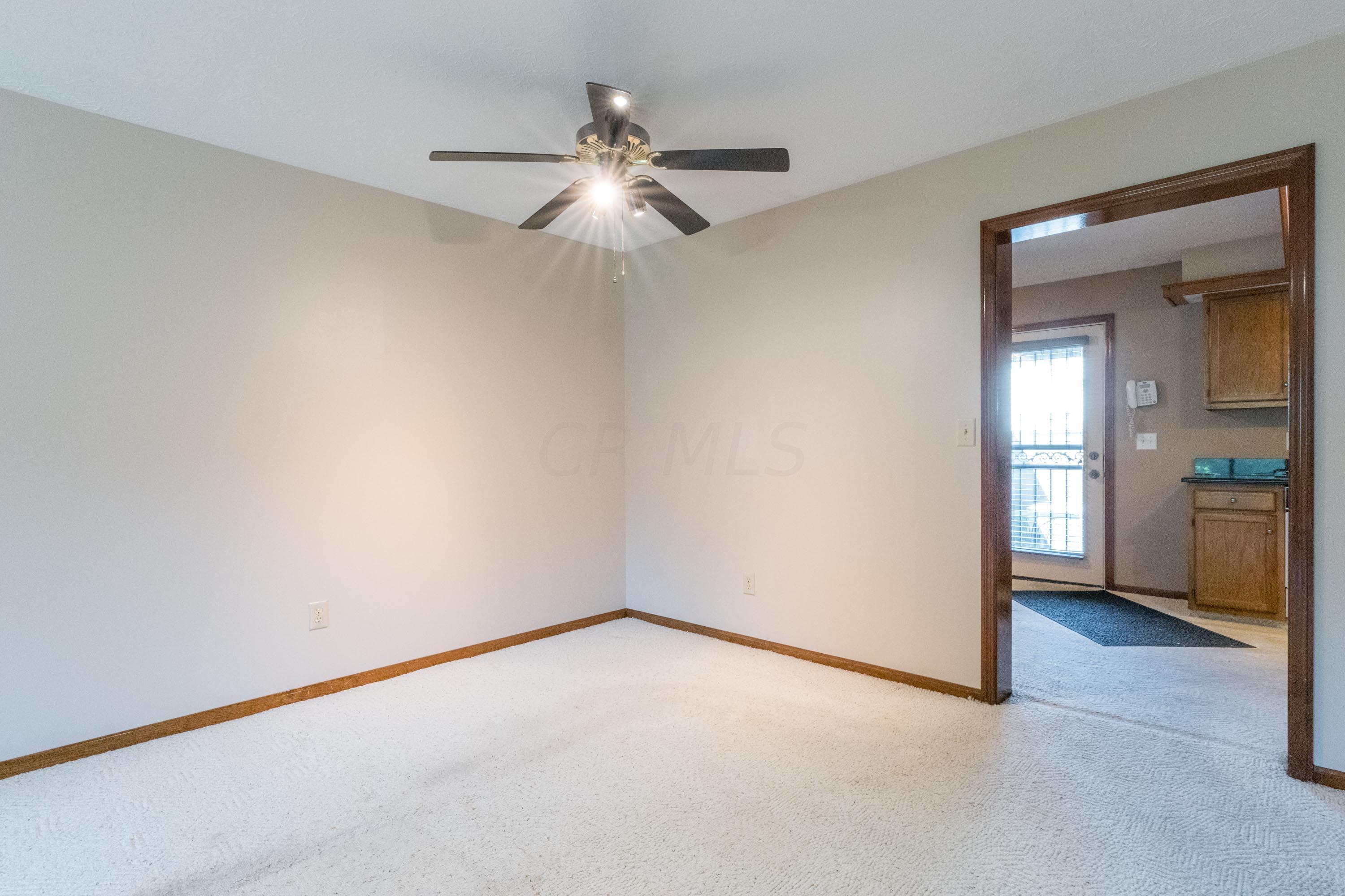 5275 Timberline Road, Unit 147 Columbus, OH 43220 - Photo 8 of 41 Great Room
