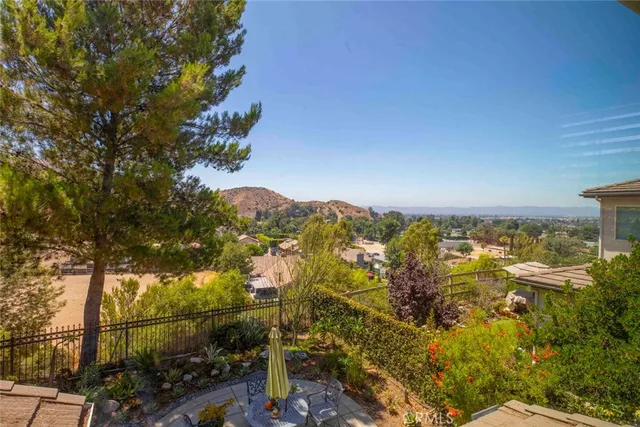 $1,699,000 | 10266 Horse Haven Street, Sun Valley, CA 91352