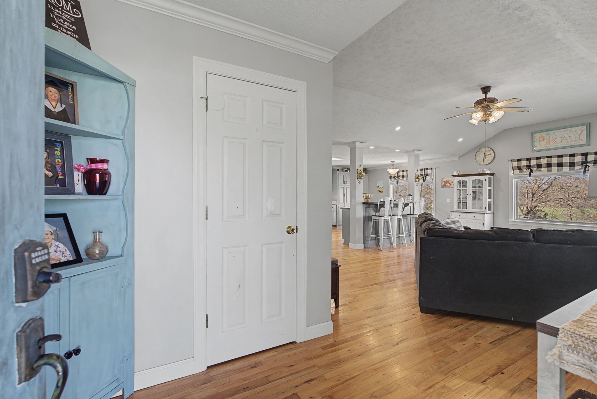 48 Fox Run Lane Carthage, TN 37030 - Photo 11 of 38 a living room with furniture and a wooden floor