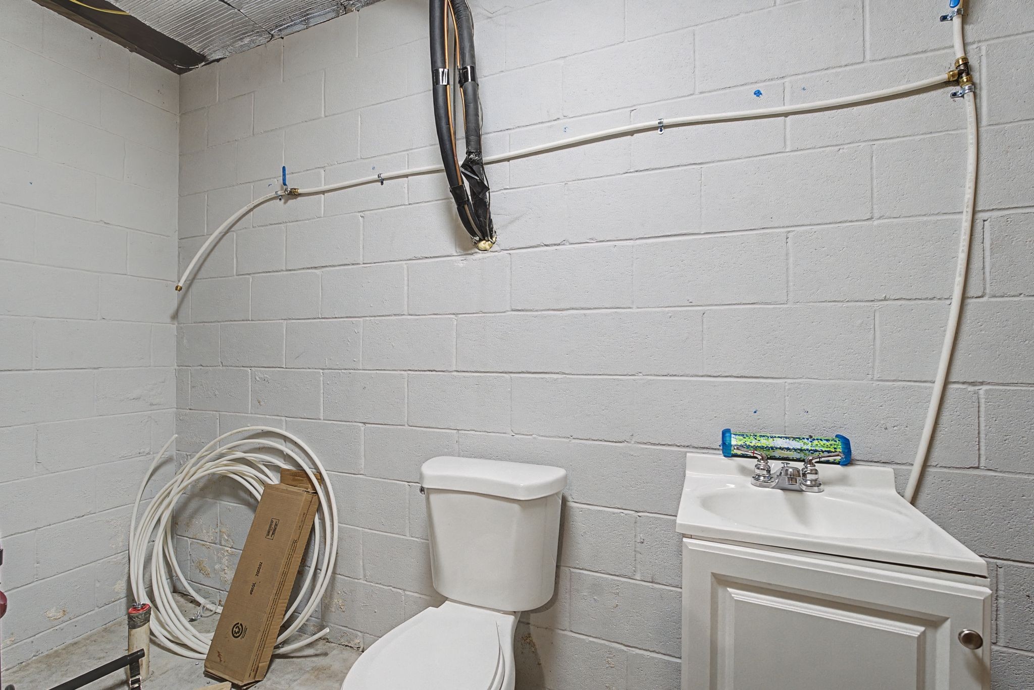 48 Fox Run Lane Carthage, TN 37030 - Photo 38 of 38 a bathroom with a sink a toilet and a mirror