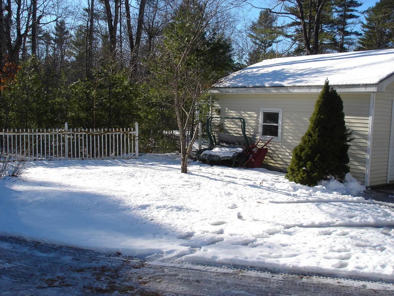 8 Westside Sebago Standish, ME 04084 - Photo 4 of 31 DSC00037