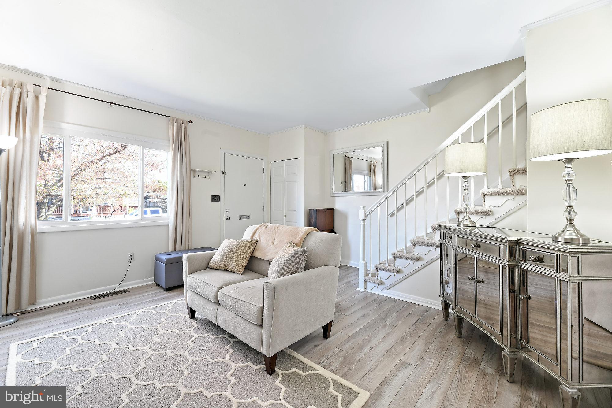 8161 Mid Haven Road Baltimore, MD 21222 - Photo 4 of 28