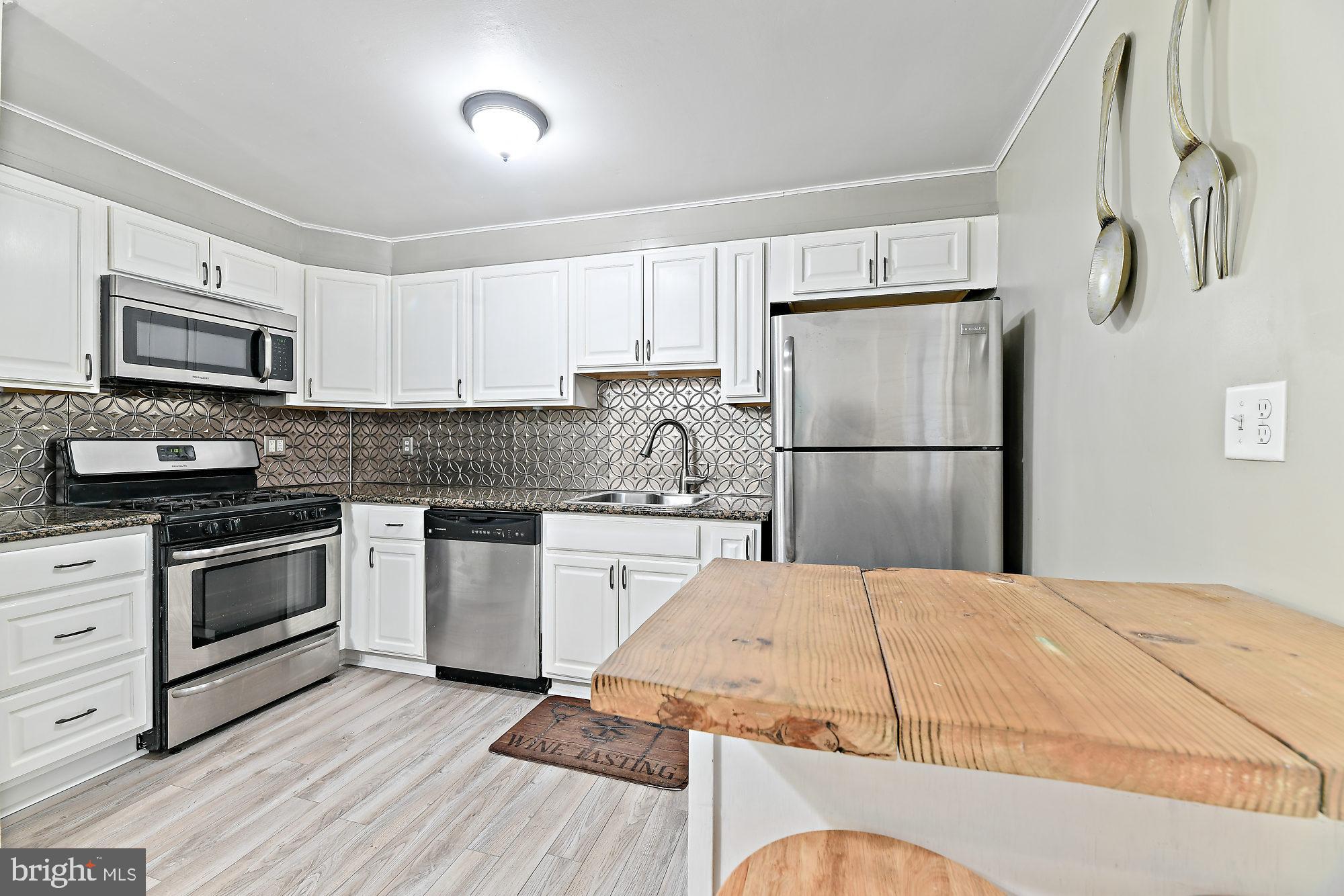 8161 Mid Haven Road Baltimore, MD 21222 - Photo 8 of 28