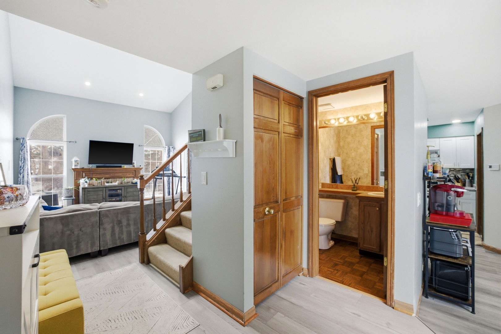 36106 North Springbrook Lane Gurnee, IL 60031 - Photo 13 of 27 a view of a livingroom with furniture and windows