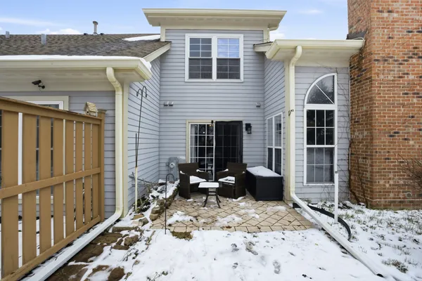 $315,000 | 36106 North Springbrook Lane, Gurnee, IL 60031