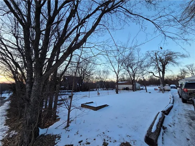 $375,000 | 38708 East Hudson Road, Oak Grove, MO 64075