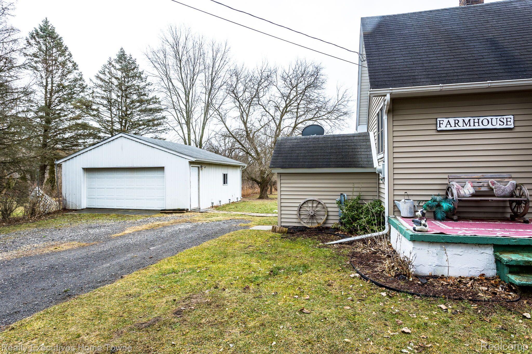 8481 Sparling Road Goodells, MI 48027 - Photo 3 of 41 Gallery Image 3