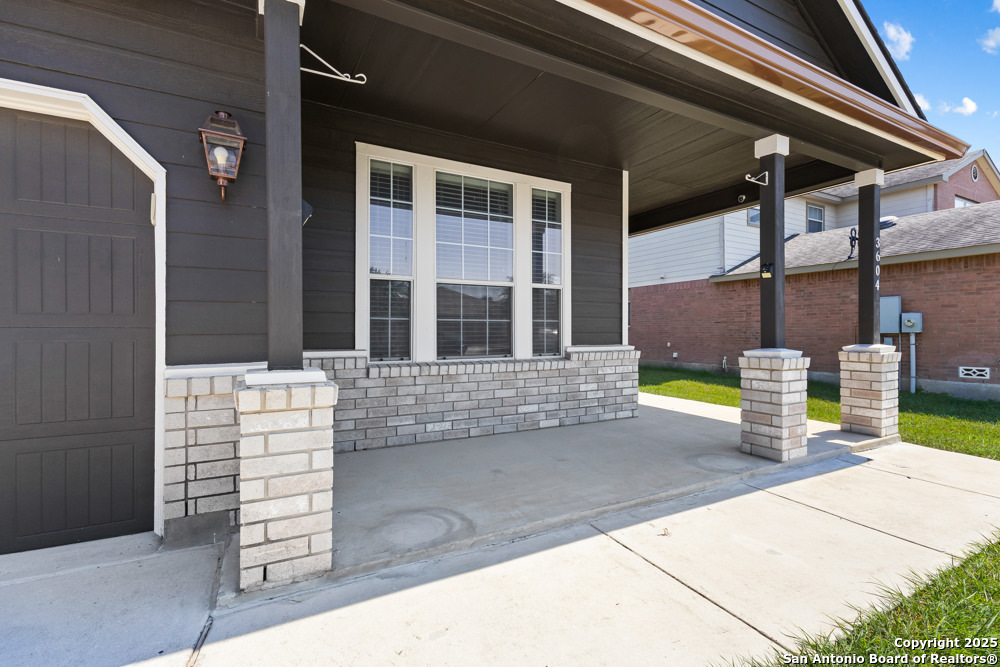 3604 Sharp Hill Selma, TX 78154 - Photo 3 of 26