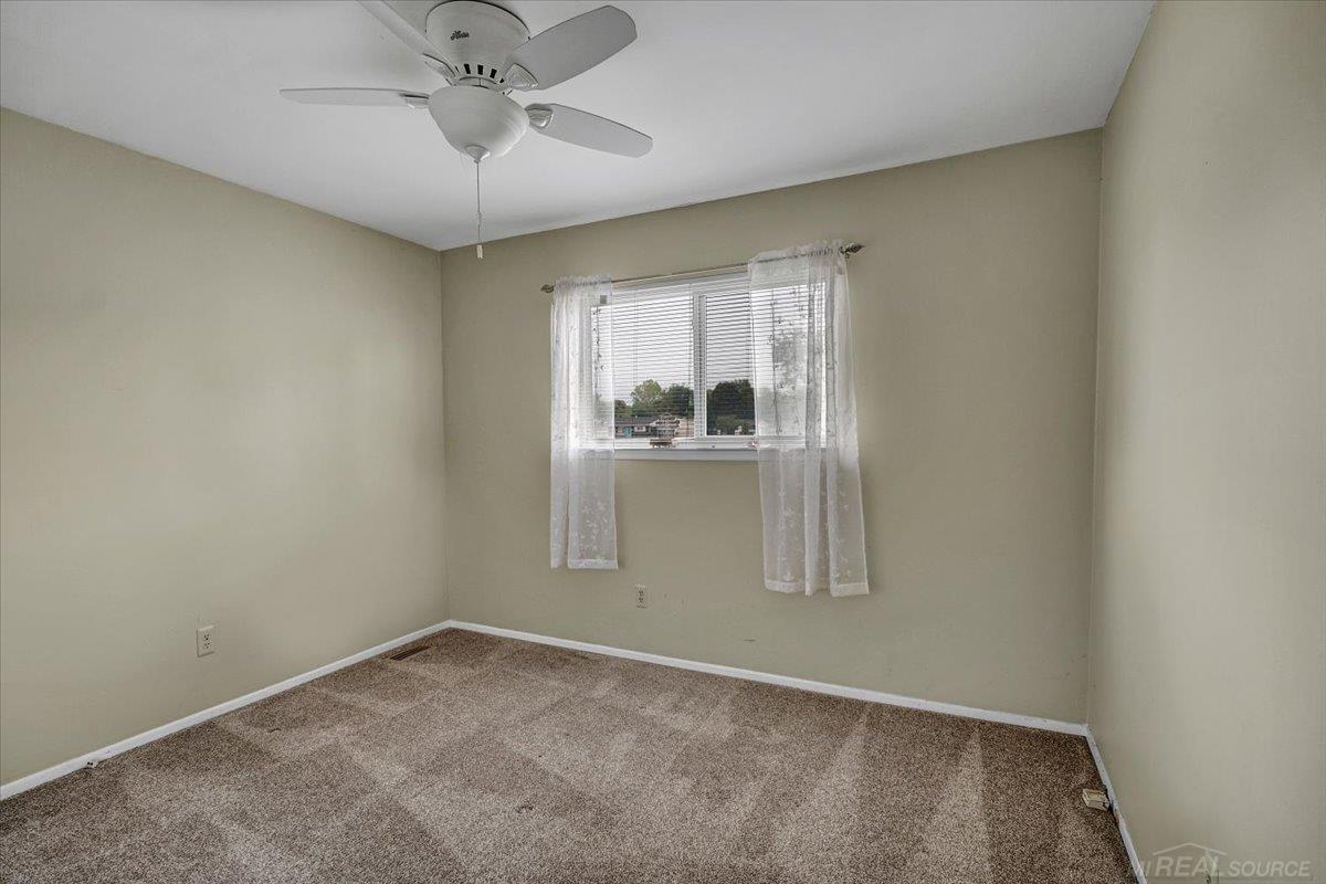 28490 Cotton Road New Baltimore, MI 48047 - Photo 12 of 21 50189435-c692c2fc-1da7-4a09-b2b1-9be9e7d3ac15.JPG
