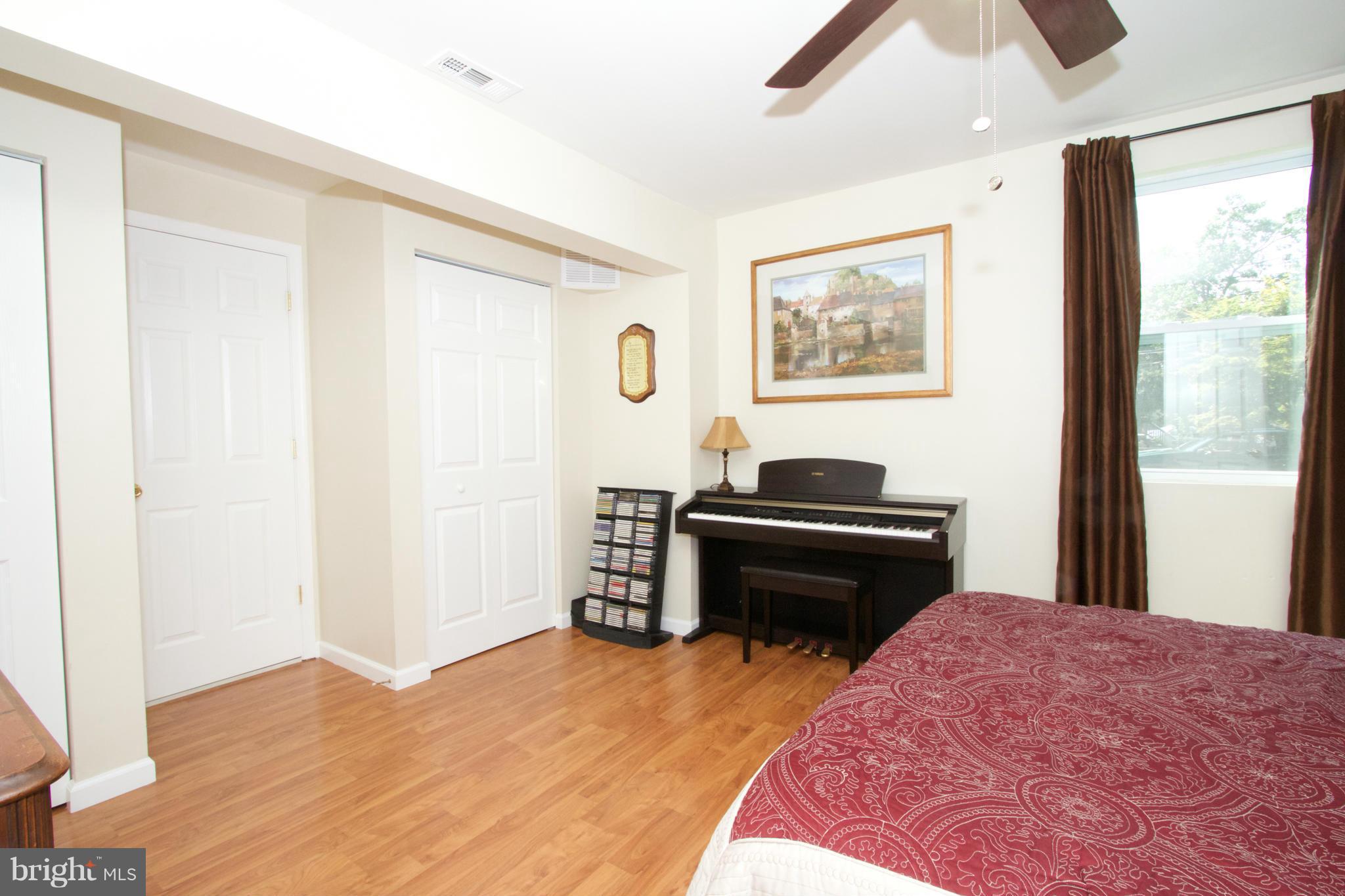 105 Homberg Avenue Baltimore, MD 21221 - Photo 9 of 20 Bath (Master)
