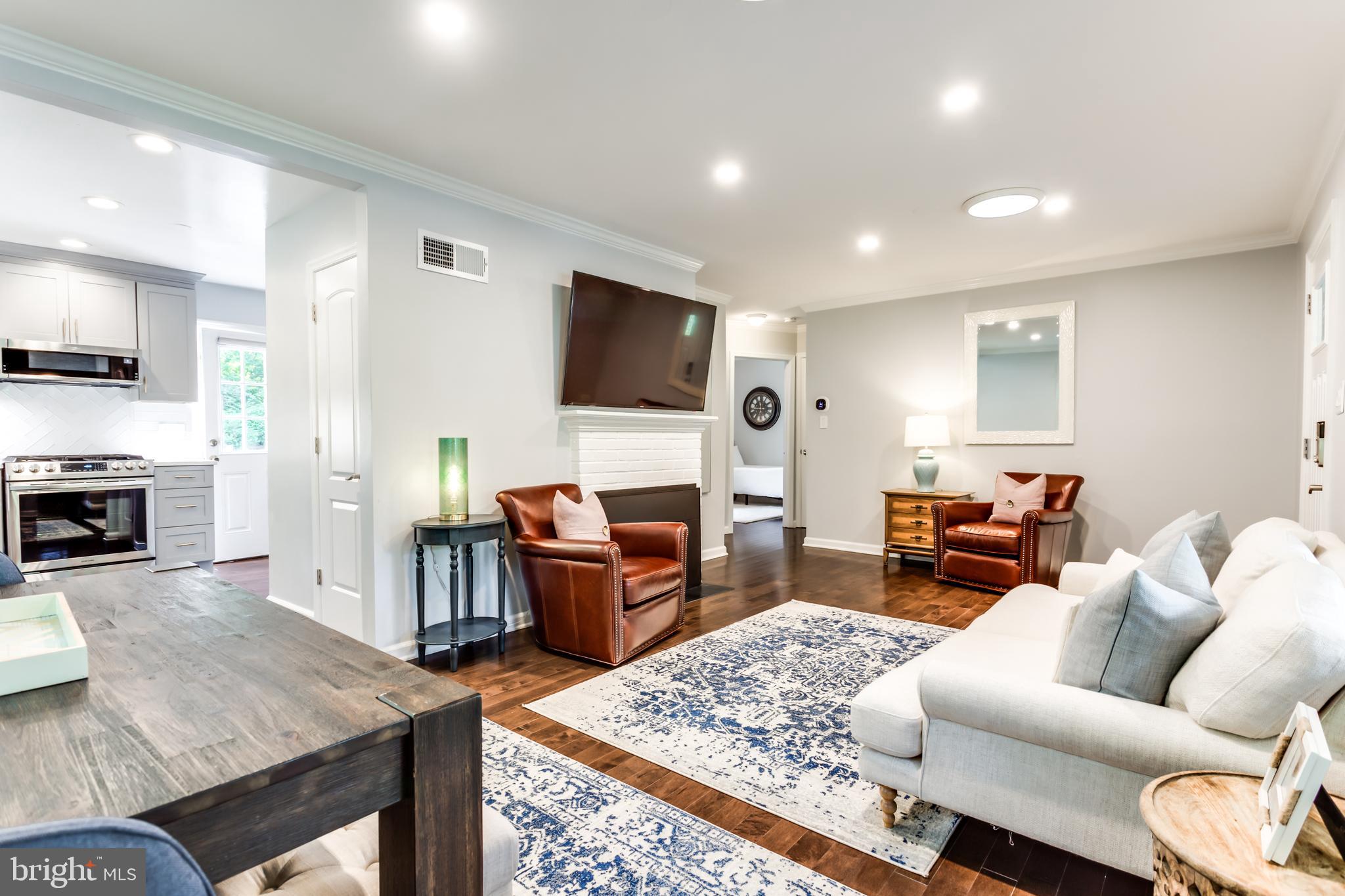 6664 Barrett Road Falls Church, VA 22042 - Photo 8 of 60 Free Flowing Spaces
