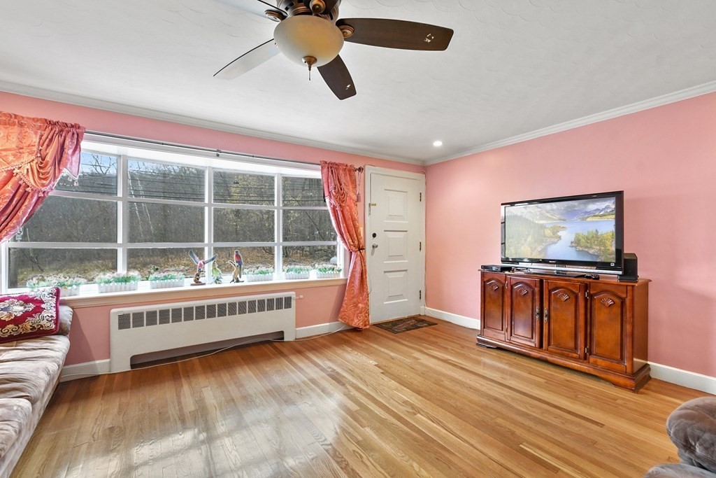 440 Trapelo Road Waltham, MA 02452 - Photo 3 of 18 Gallery Image 3