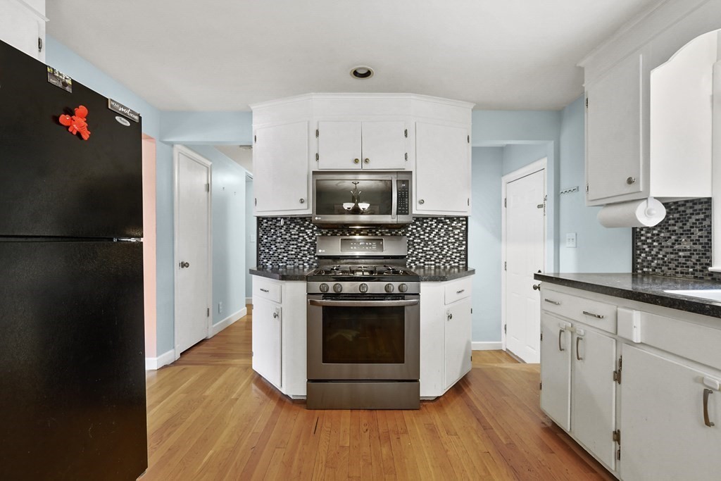 440 Trapelo Road Waltham, MA 02452 - Photo 5 of 18 Gallery Image 5