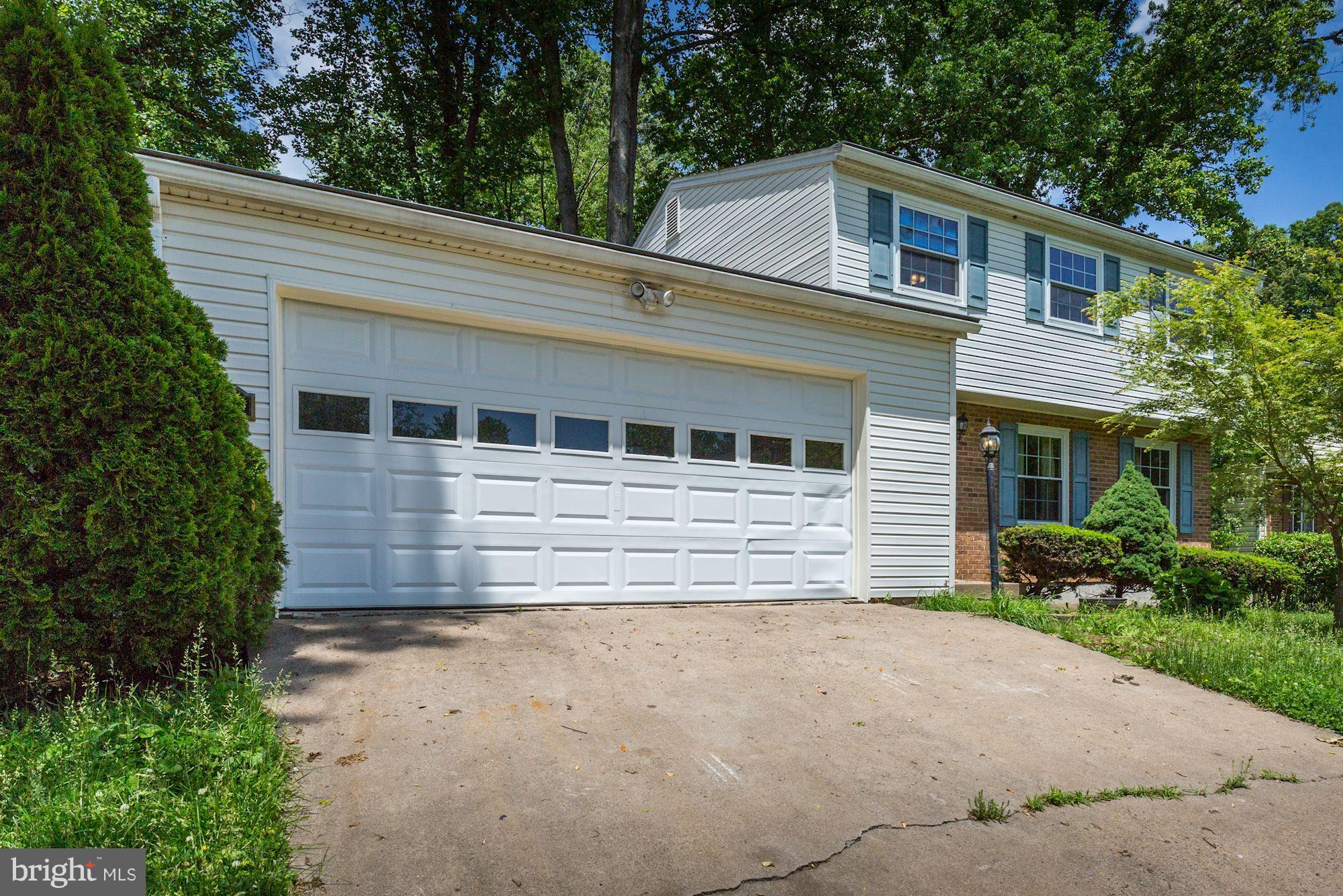 5765 Heming Avenue Springfield, VA 22151 - Photo 2 of 30 Exterior (Front)