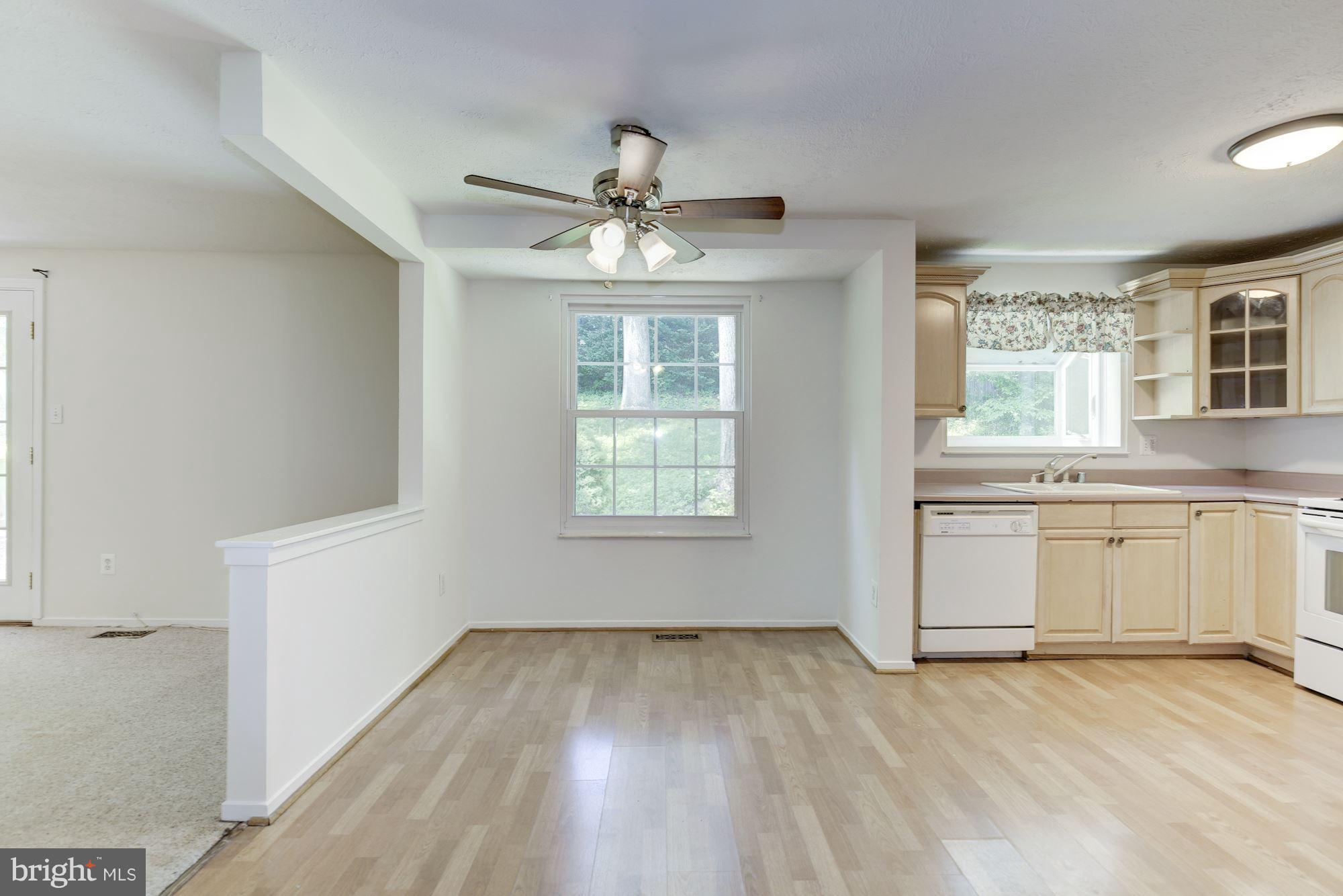 5765 Heming Avenue Springfield, VA 22151 - Photo 12 of 30 Kitchen