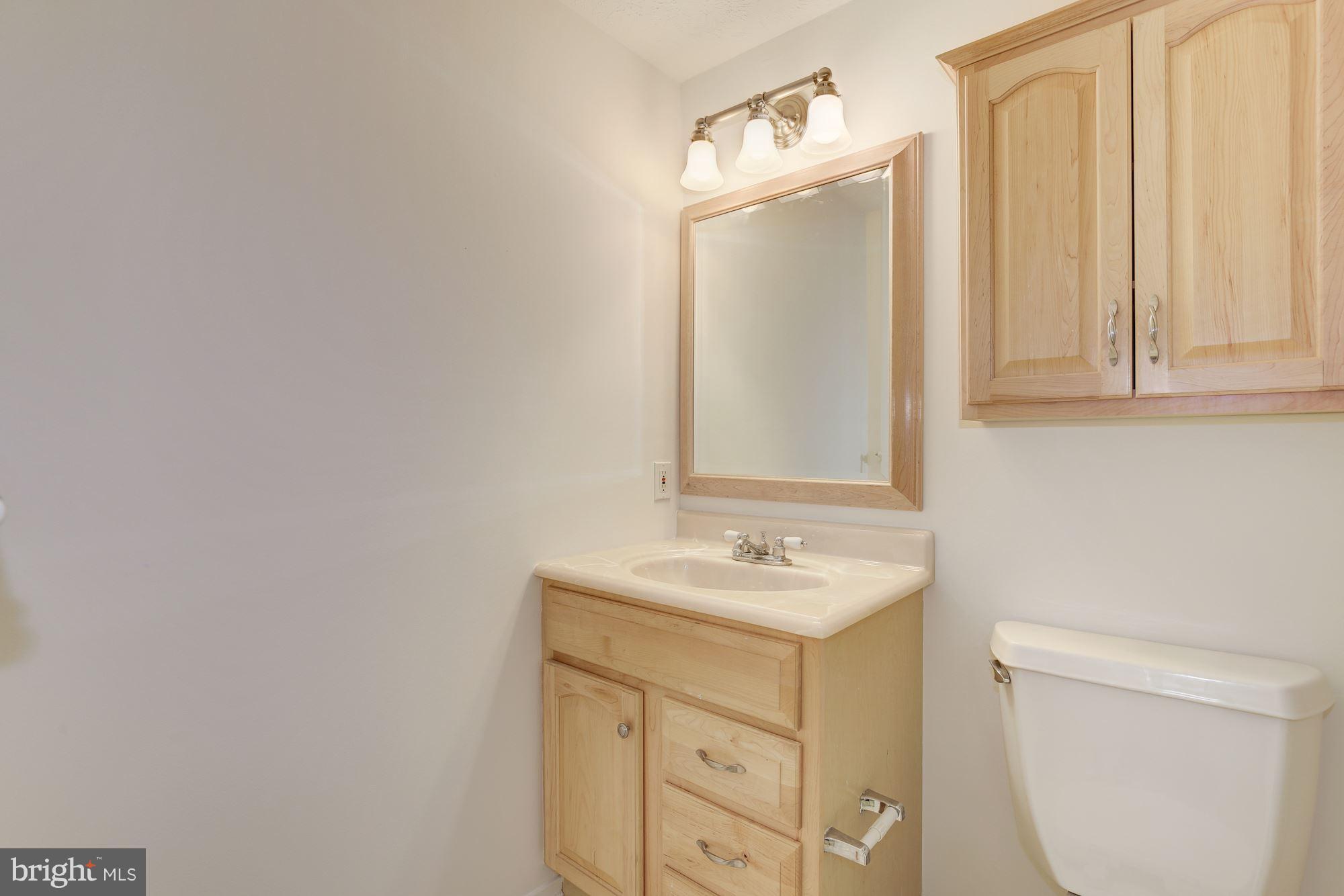 5765 Heming Avenue Springfield, VA 22151 - Photo 23 of 30 Bath