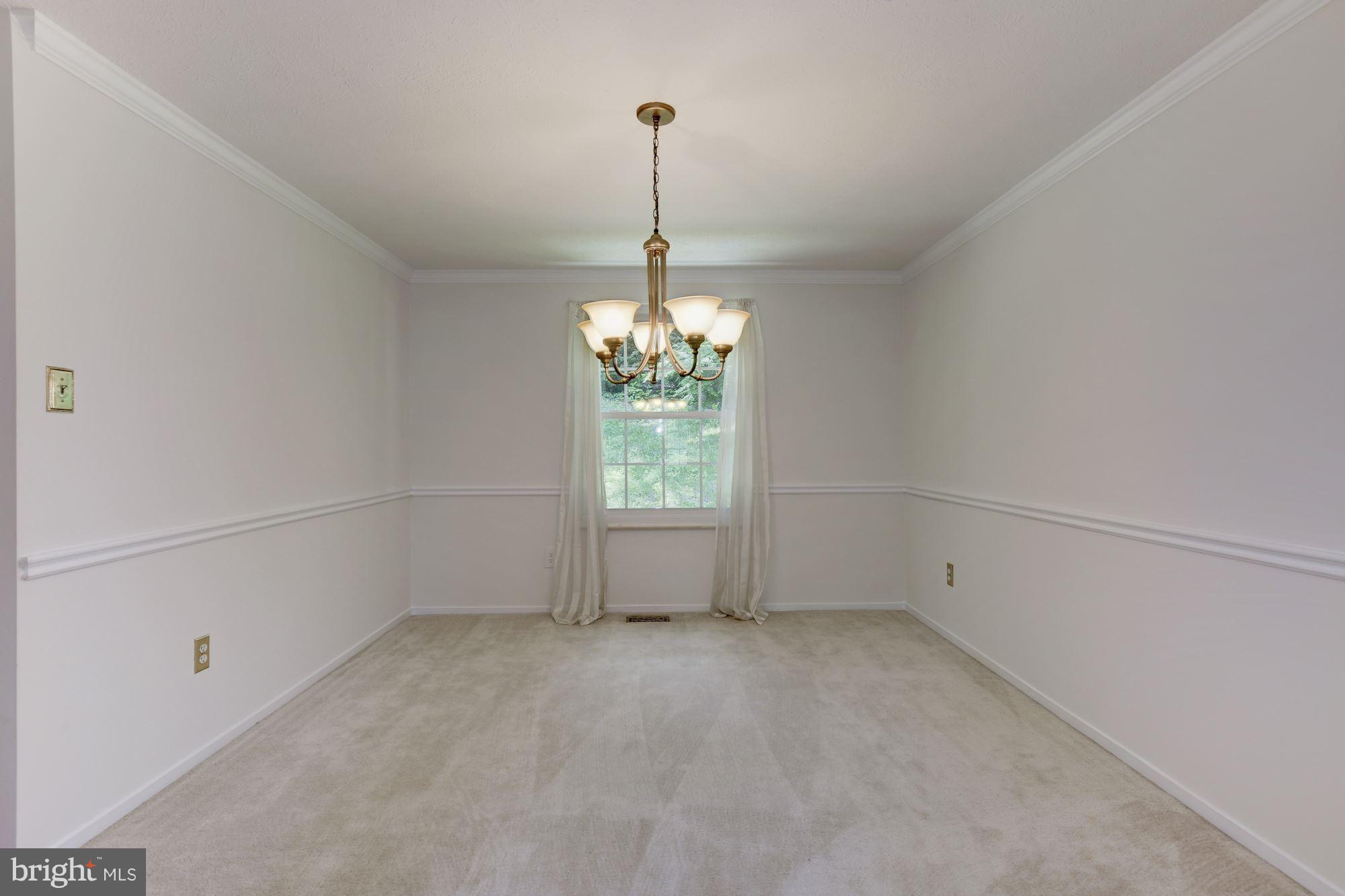 5765 Heming Avenue Springfield, VA 22151 - Photo 8 of 30 Dining Room